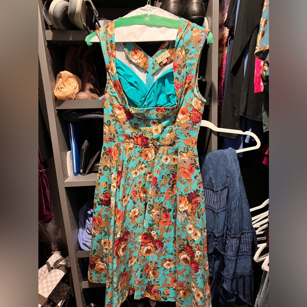 Beautiful Lindy Bopp dress size 8petite